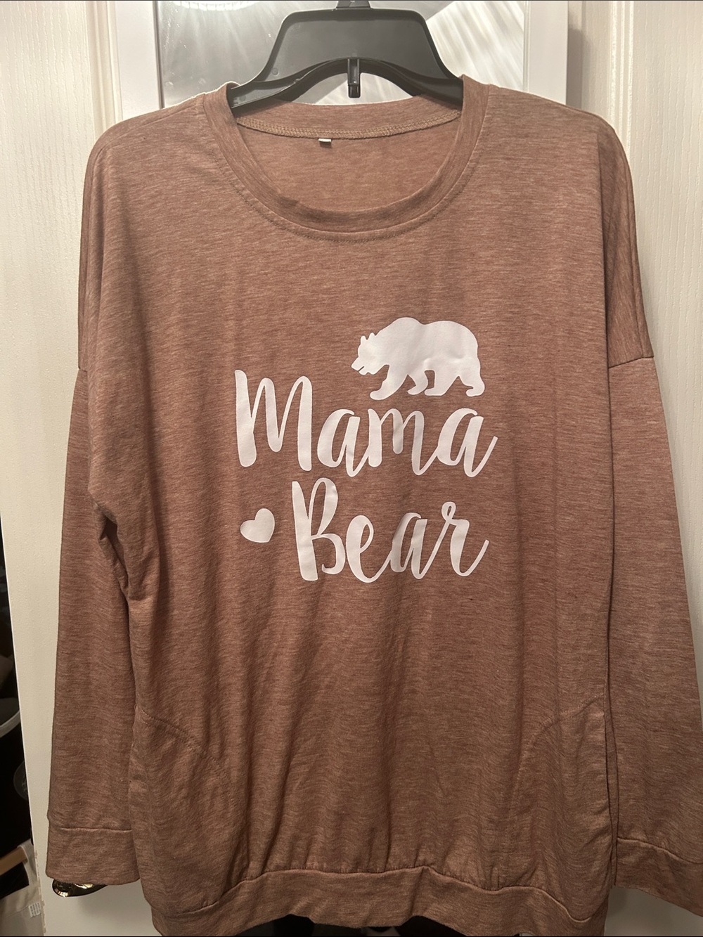 Mama Bear Pullover Longsleeve shirt